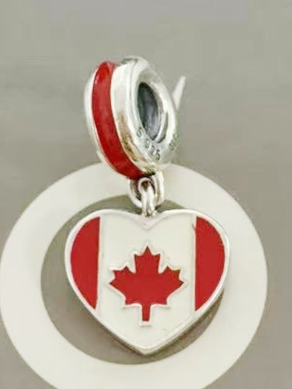 Pandora Canada flag pendant